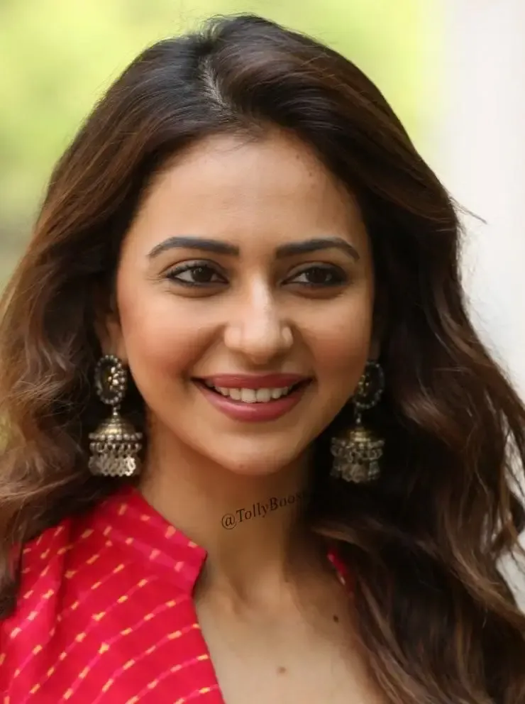 INDIAN ACTRESS RAKUL PREET SINGH LONG HAIR FACE CLOSEUP 8